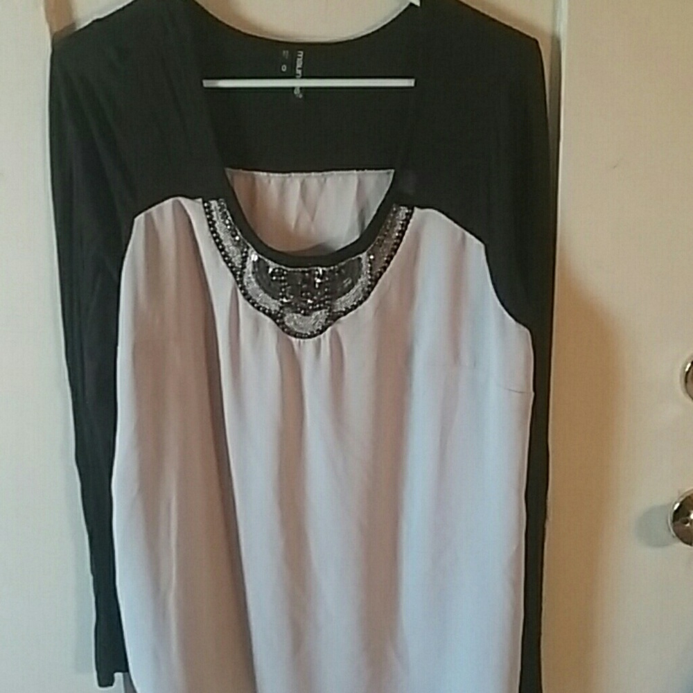 Lightweight long sleeve tee